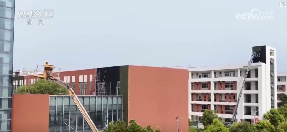 新学期临近 校园内外准备就绪全力保障新学期安全、平稳、有序开学
