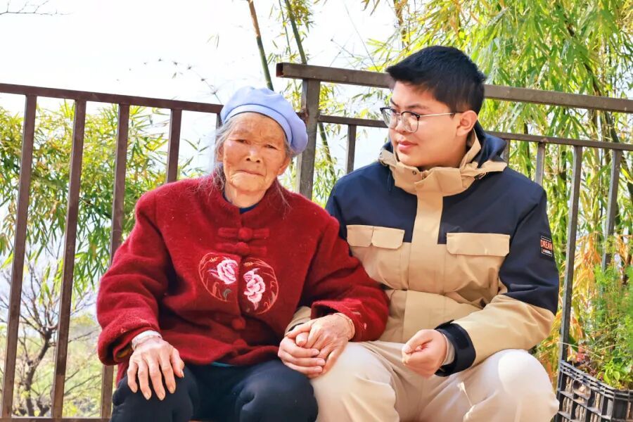 祝好!从云南大山走出,24岁博士男孩与胃癌抗争中…… 祝好!从云南大山走出,24岁博士男孩与胃癌抗争中……