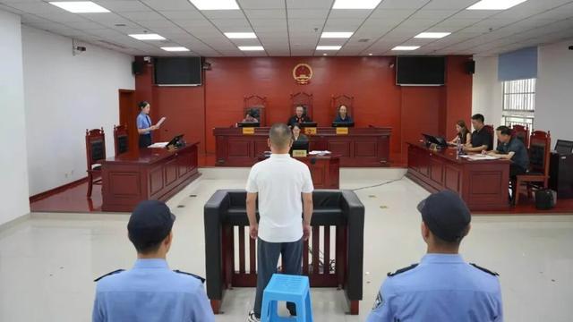 花钱能进三甲医院，还有编制？男子一人分饰两角实施连环骗局，获刑12年！