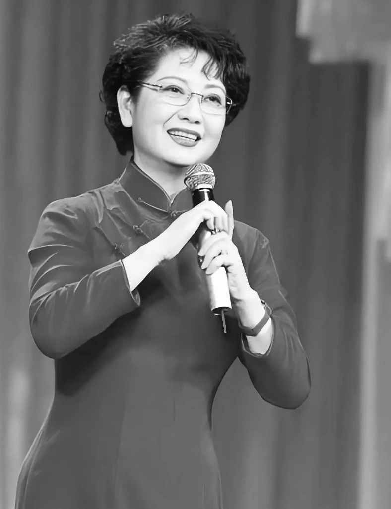 一生献给舞台,芳华永驻人间 京剧表演艺术家李维康逝世 一生献给舞台,芳华永驻人间 京剧表演艺术家李维康逝世