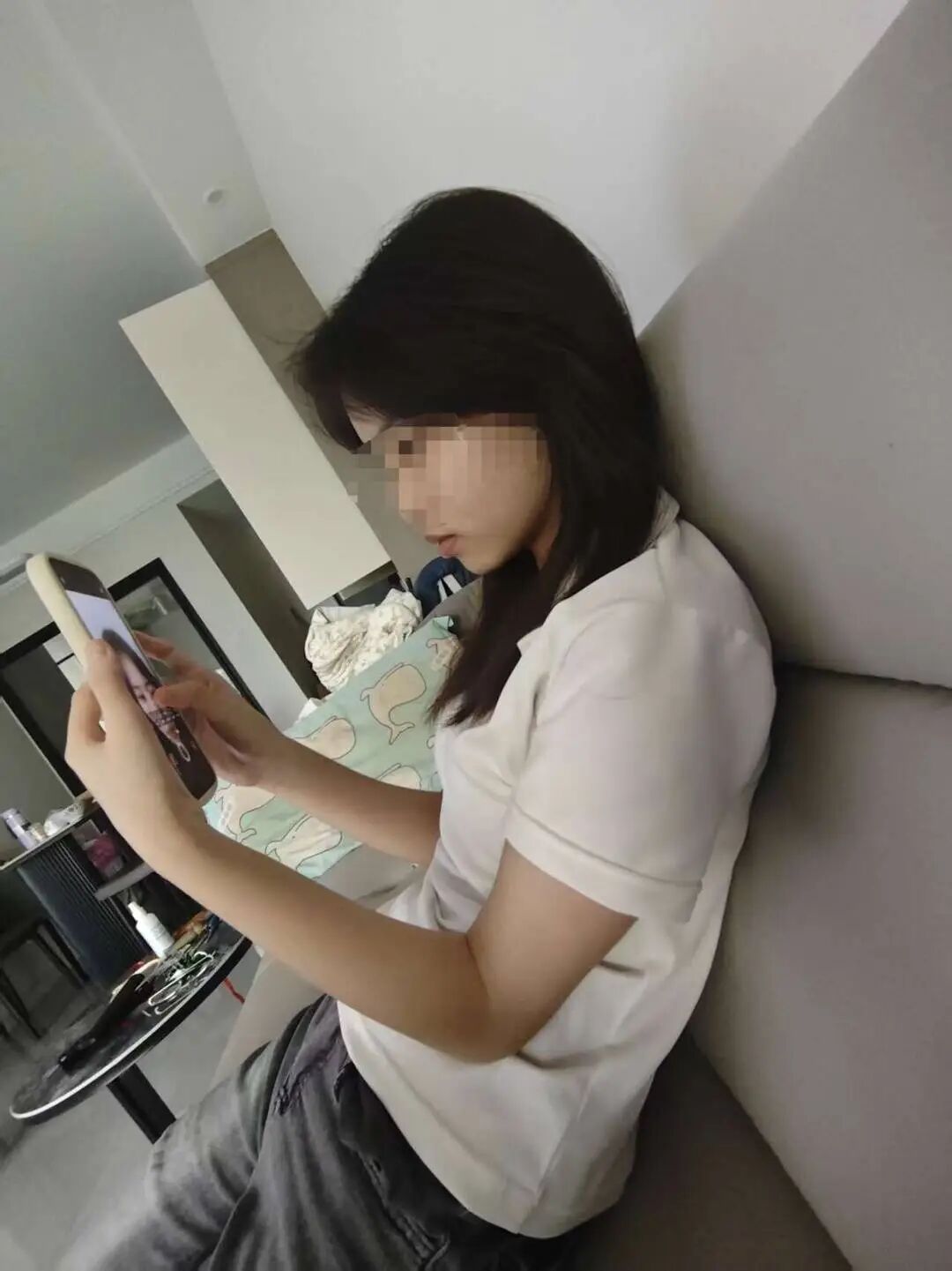 16岁少女车祸离世,母亲急寻遗失手机:我怕慢慢淡忘她的模样,只想留一份念想 16岁少女车祸离世,母亲急寻遗失手机:我怕慢慢淡忘她的模样,只想留一份念想
