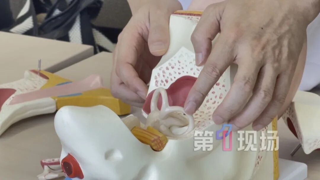 深圳38岁程序员熬夜加班后，眩晕呕吐不止，一查竟是耳朵“短路”
