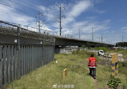 突发地震！铁路部门紧急扣停列车