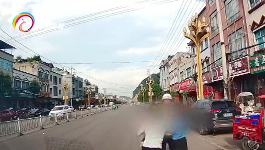 “我就骂你怎么了？”云南一男子占道违停，当众挑衅还驾车逼停警务人员，结果……