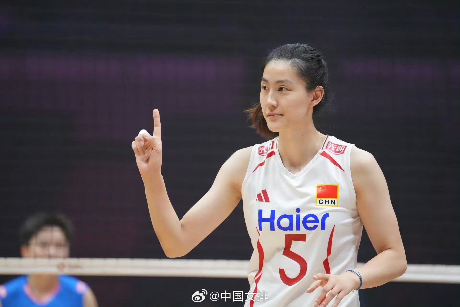 女排亚锦赛中国队3:0越南队,晋级四强 女排亚锦赛中国队3:0越南队,晋级四强