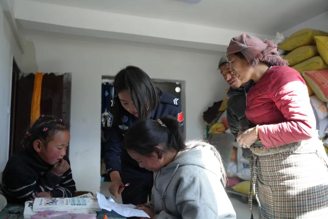 刚入警一年的她,失联在吉隆口岸……樊乐乐,你在哪儿? 刚入警一年的她,失联在吉隆口岸……樊乐乐,你在哪儿?