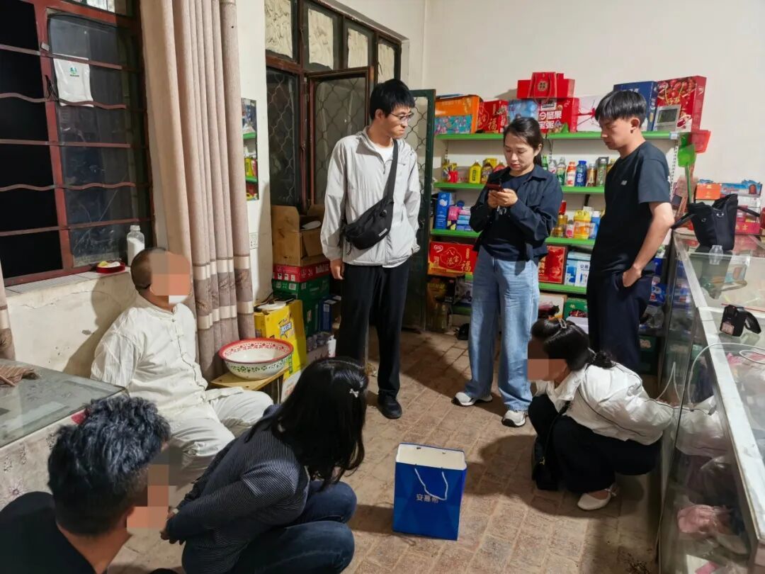 直播间叫你“爸”“妈”的人,骗了千万元!宁夏警方破获特大网络直播养老诈骗案 直播间叫你“爸”“妈”的人,骗了千万元!宁夏警方破获特大网络直播养老诈骗案