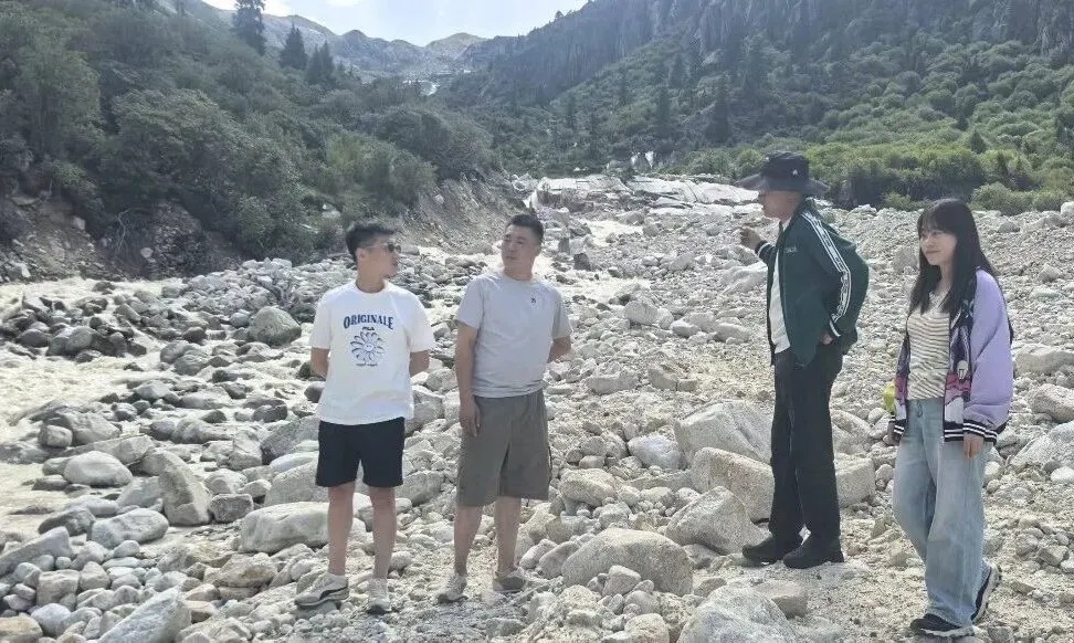 林芝迅速处置新增风险冰湖隐患,对冰湖水情冰体变形开展实时监测 林芝迅速处置新增风险冰湖隐患,对冰湖水情冰体变形开展实时监测