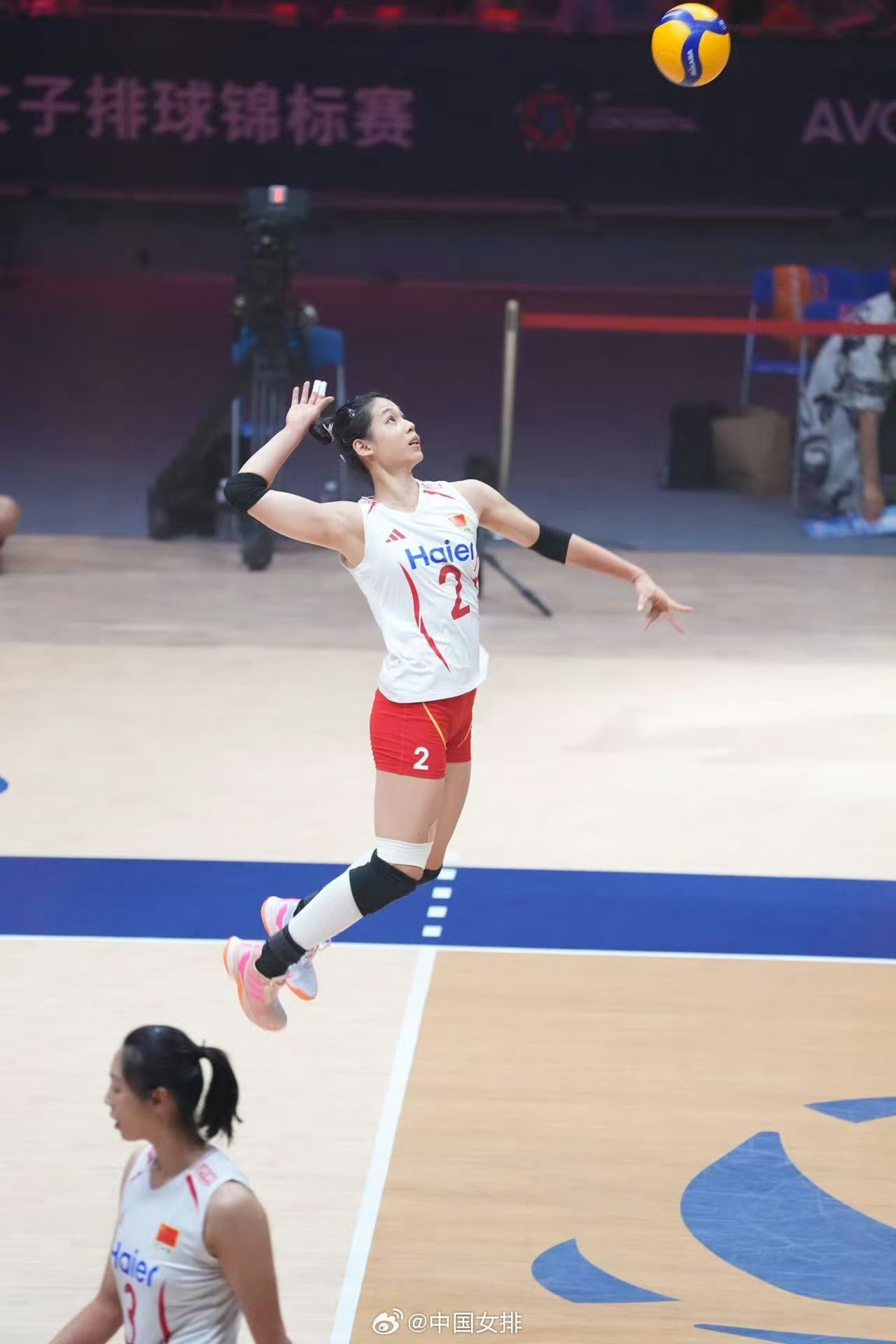 女排亚锦赛中国队3:0越南队,晋级四强 女排亚锦赛中国队3:0越南队,晋级四强