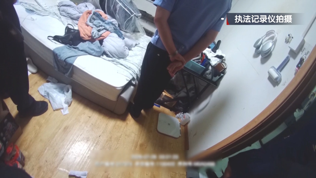 北京：女子喝一斤白酒并吞下大量头孢，独自坐在六层空调外机上