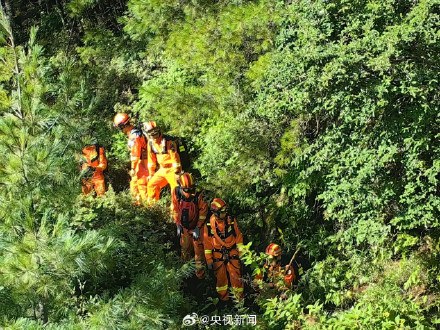 中国救援队挺进救援核心位置 中国救援队挺进救援核心位置