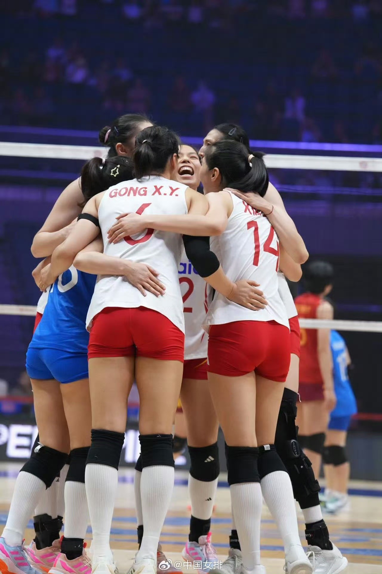 女排亚锦赛中国队3:0越南队,晋级四强 女排亚锦赛中国队3:0越南队,晋级四强