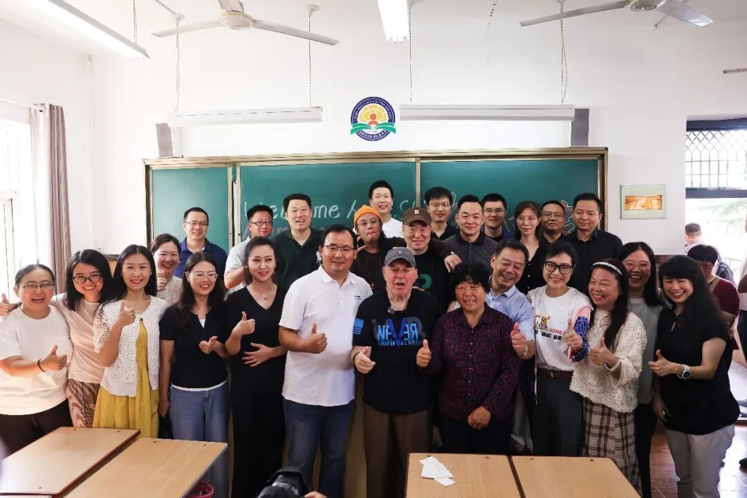 回家的“赛考斯”,在洛阳的24个动人瞬间→ 回家的“赛考斯”,在洛阳的24个动人瞬间→