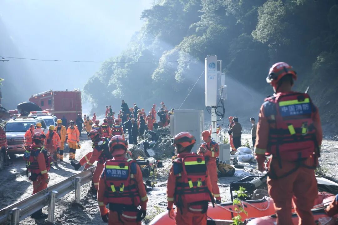 吉隆口岸首个紧邻国门的应急基站开通投用 吉隆口岸首个紧邻国门的应急基站开通投用