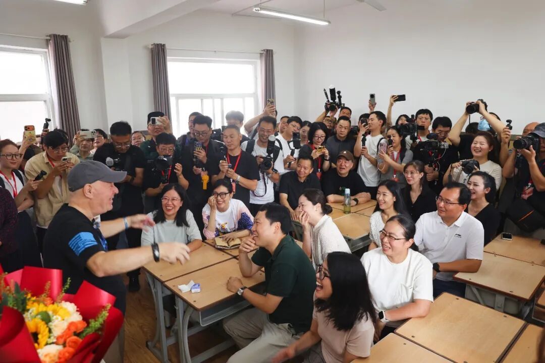 回家的“赛考斯”,在洛阳的24个动人瞬间→ 回家的“赛考斯”,在洛阳的24个动人瞬间→