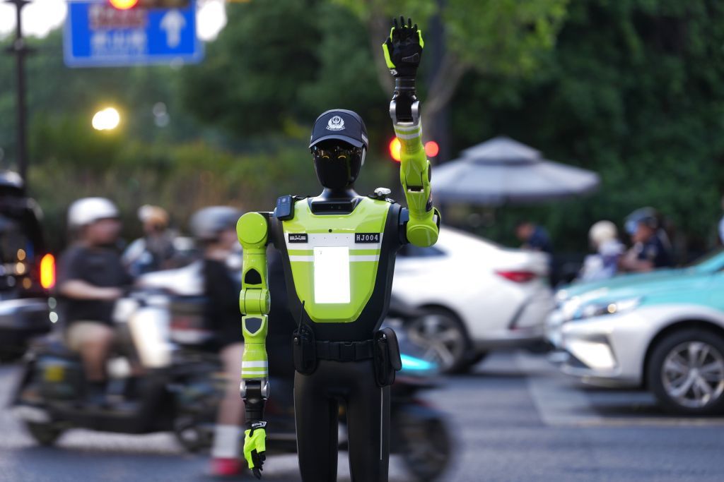 机器人加速“跑”进千行百业