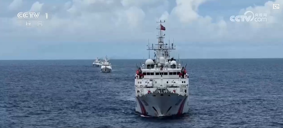 中国海警在黄岩岛海域常态化巡航执法