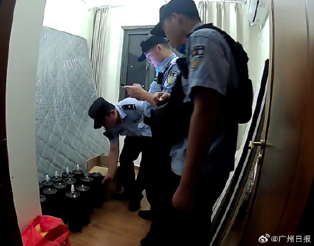 男子凌晨3点举报女友吸笑气:怕她越陷越深 男子凌晨3点举报女友吸笑气:怕她越陷越深