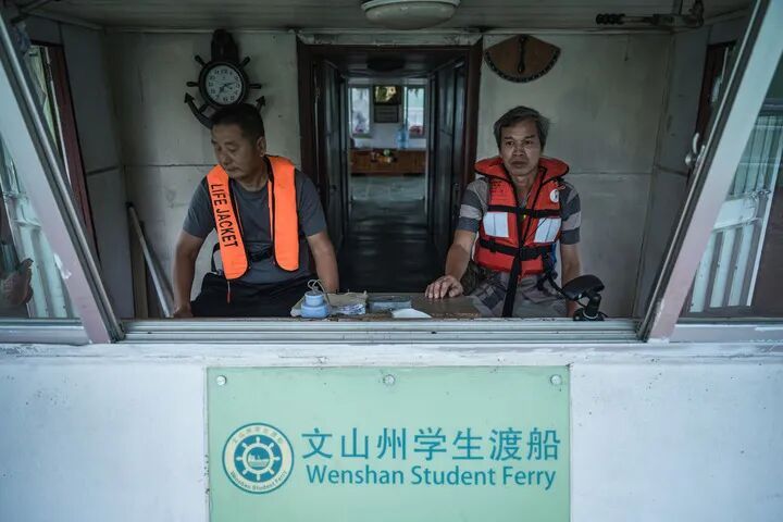 “像是神仙背着我在飞!” “像是神仙背着我在飞!”