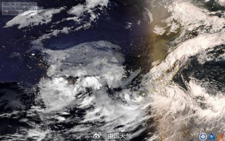 沙德尔残涡入海后将再度发展加强