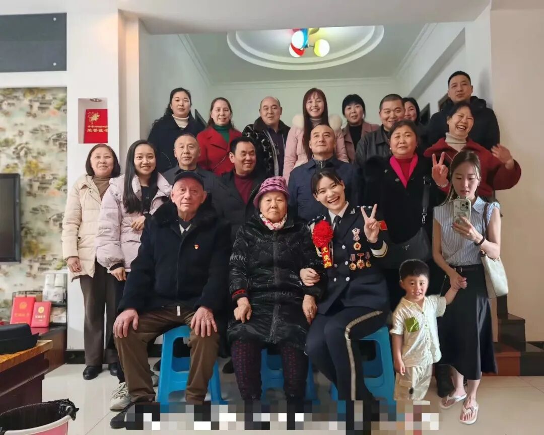 “希望有奇迹出现,我们都很想你”——重庆90后失联女警文燕,全网都在等你回来! “希望有奇迹出现,我们都很想你”——重庆90后失联女警文燕,全网都在等你回来!