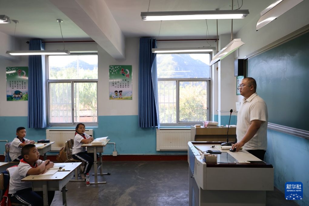 山区学校的开学首日