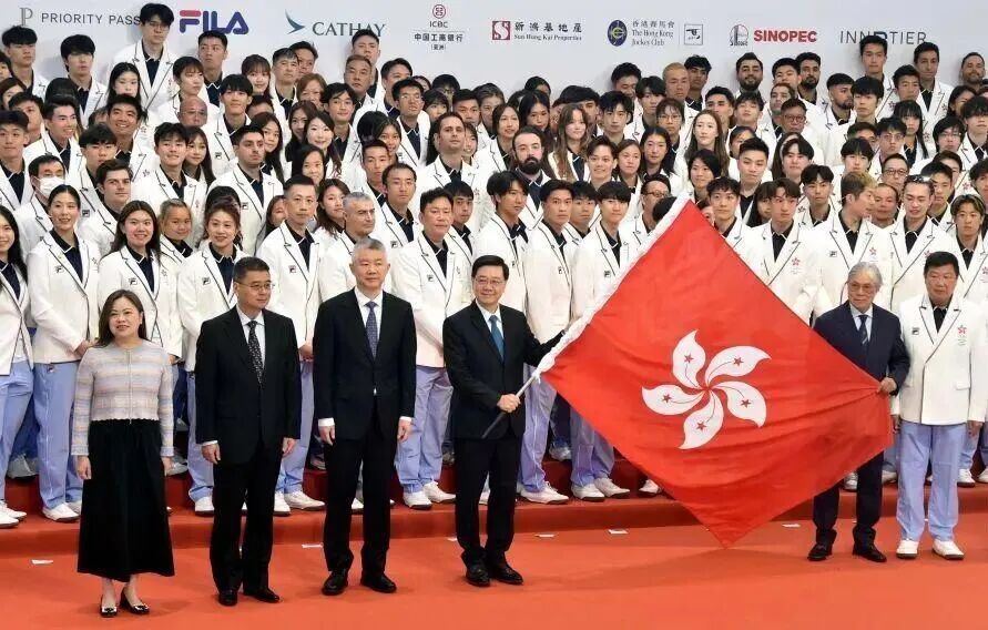 出征!为国家、为香港赢得更多荣誉 出征!为国家、为香港赢得更多荣誉