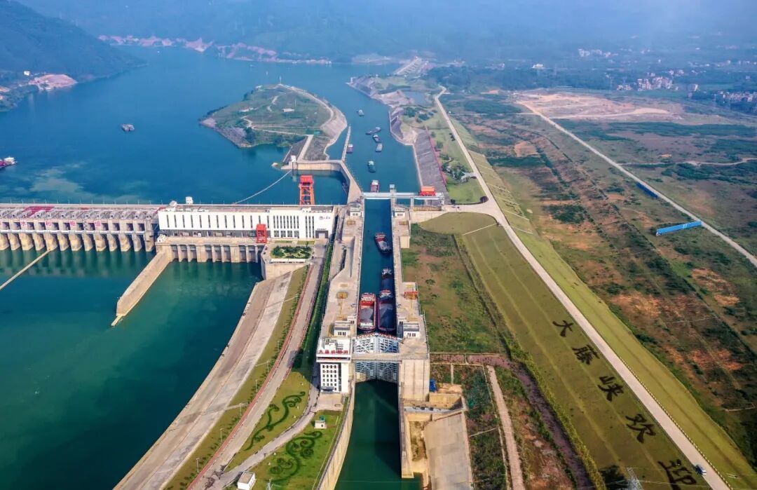 平陆运河即将通航,交通部门为船主答疑:同样是过闸,为什么空船和满载交一样的钱? 平陆运河即将通航,交通部门为船主答疑:同样是过闸,为什么空船和满载交一样的钱?