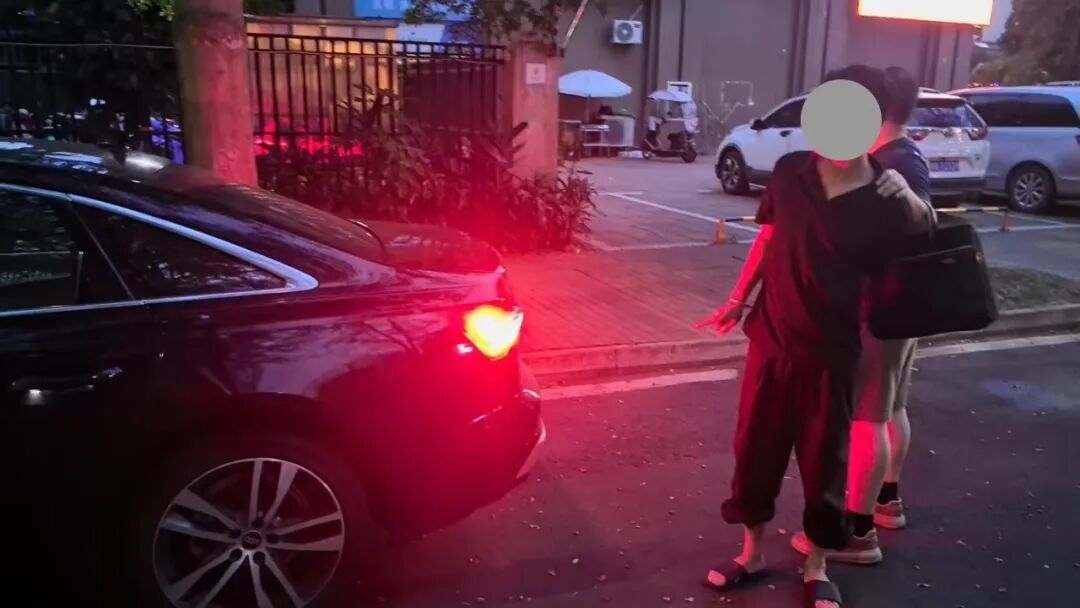 “碰瓷敲诈”“恶意索赔”!警方成功收网! “碰瓷敲诈”“恶意索赔”!警方成功收网!