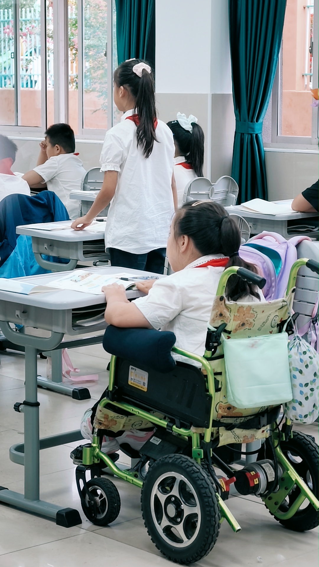 南京32个孩子约定:六年不换教室 南京32个孩子约定:六年不换教室