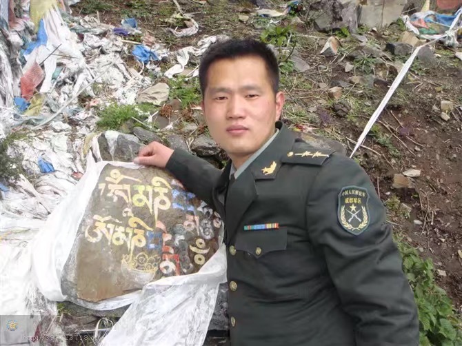 “爸爸牺牲10年,妈妈瞒了10年”后续来了!“爸爸,我考上军校了,一定传续您保家卫国的理想!” “爸爸牺牲10年,妈妈瞒了10年”后续来了!“爸爸,我考上军校了,一定传续您保家卫国的理想!”