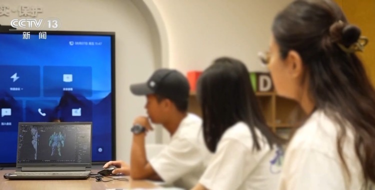新学期多地禁止手机入校 避免孩子沉迷网络还需这几步→ 新学期多地禁止手机入校 避免孩子沉迷网络还需这几步→