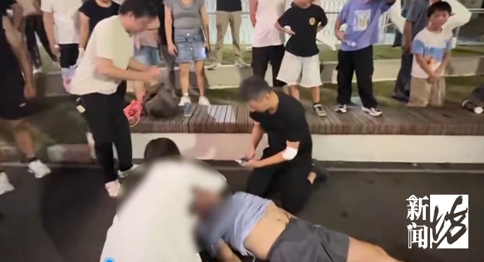 "摸不到脉搏,没有心跳…"上海夜晚上演惊心动魄8分钟!这类人群要特别当心 "摸不到脉搏,没有心跳…"上海夜晚上演惊心动魄8分钟!这类人群要特别当心