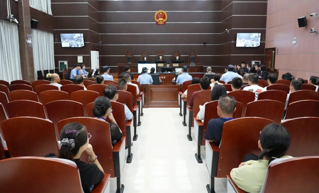 转移私彩赌资、运营网络私彩平台......海南4人公开受审 转移私彩赌资、运营网络私彩平台......海南4人公开受审
