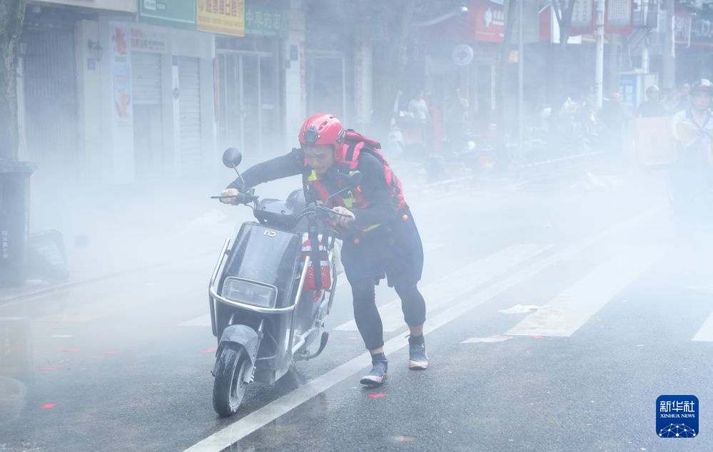 受台风“沙德尔”等因素影响 强降雨袭击福建多地 受台风“沙德尔”等因素影响 强降雨袭击福建多地