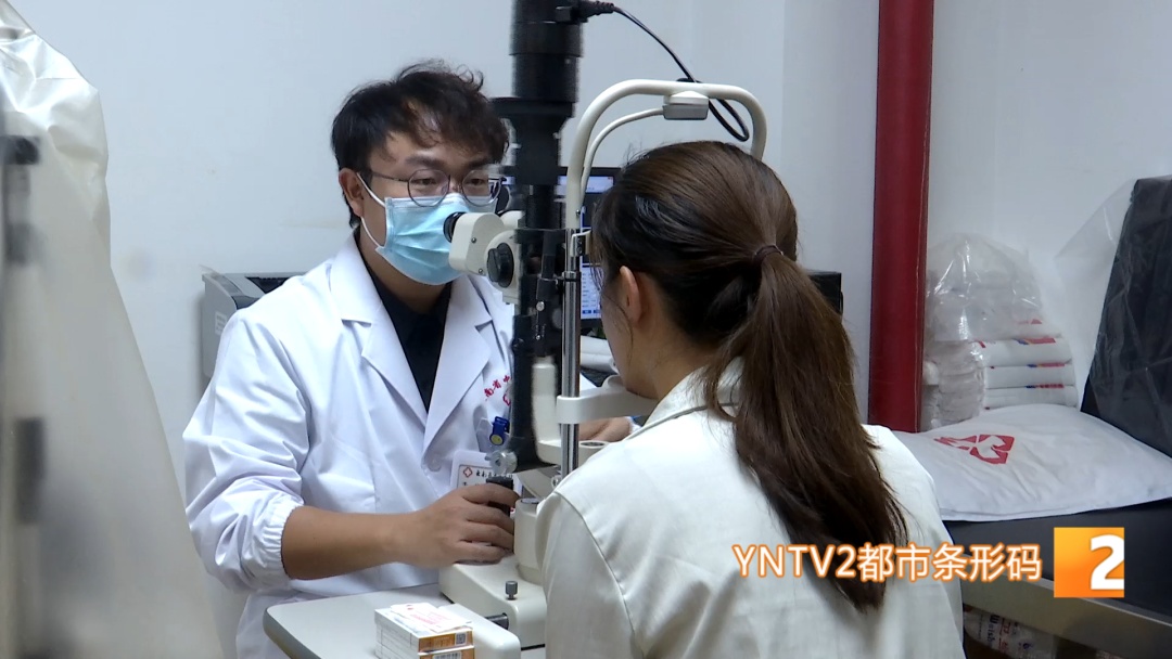 太吓人!昆明一24岁女子眼睛里爬出了活虫!医生取出5-6只后,第二天又有虫往外爬 太吓人!昆明一24岁女子眼睛里爬出了活虫!医生取出5-6只后,第二天又有虫往外爬