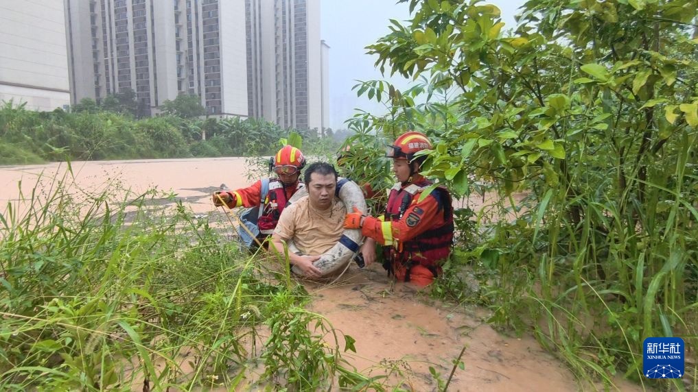 受台风“沙德尔”等因素影响 强降雨袭击福建多地 受台风“沙德尔”等因素影响 强降雨袭击福建多地