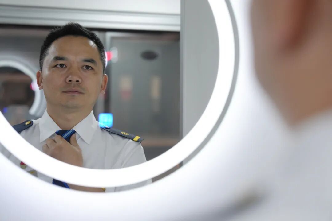 只有一节车厢的火车，不载客，带卧铺→
