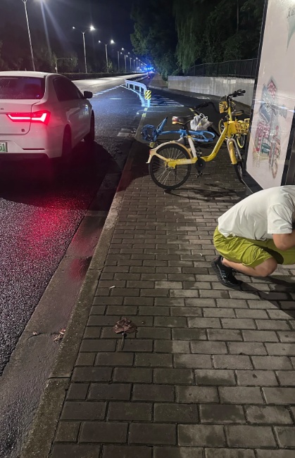 男子第一天搬来上海，打车遇司机突发疾病！“他问我会开车吗…”