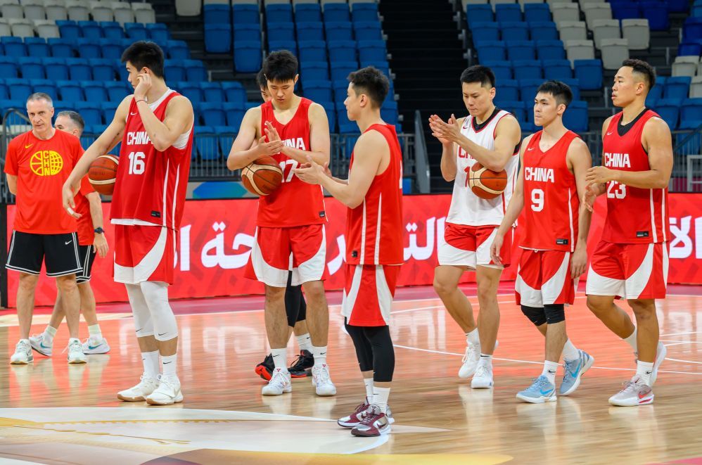 国际篮联世界排名中国男篮仍位居第30名 国际篮联世界排名中国男篮仍位居第30名