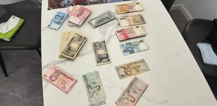 上海爷叔20万私房钱不翼而飞,夫妻俩互相猜忌,万万没想到小偷竟是…… 上海爷叔20万私房钱不翼而飞,夫妻俩互相猜忌,万万没想到小偷竟是……