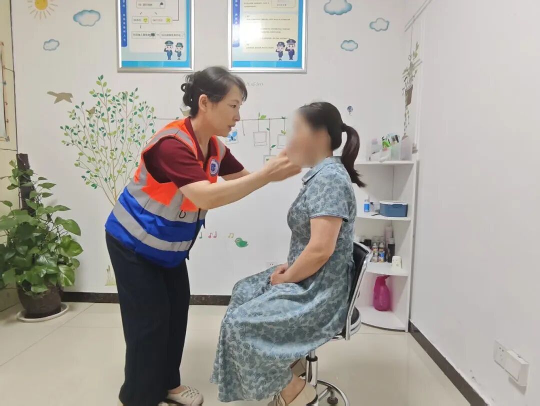 解锁“高颜值”身份证照!网友:一定要夸夸这家派出所 解锁“高颜值”身份证照!网友:一定要夸夸这家派出所