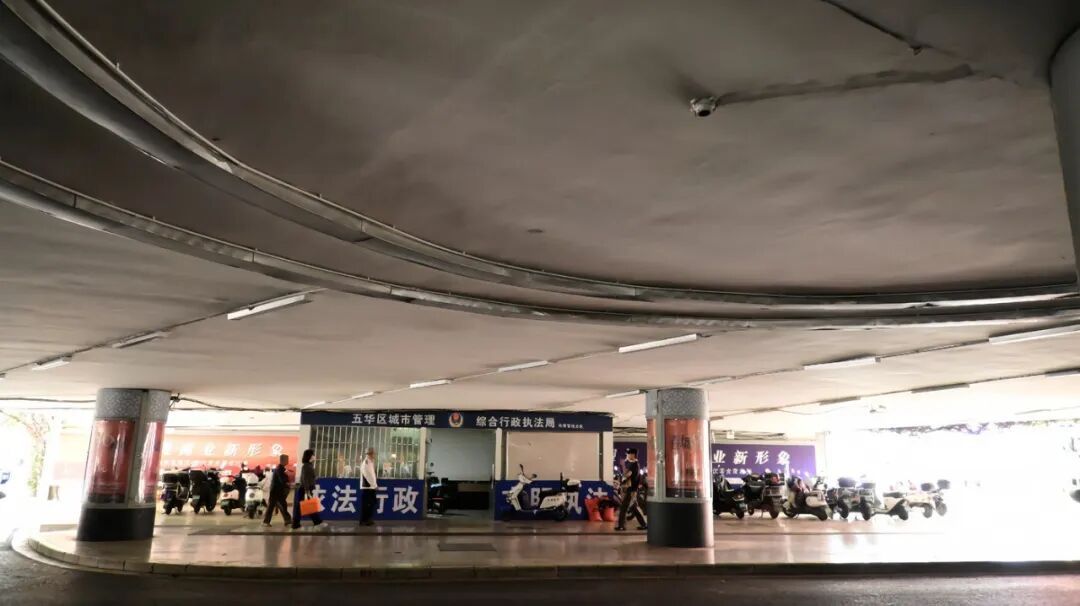 高架桥下能干啥?在昆明,答案越来越多 高架桥下能干啥?在昆明,答案越来越多