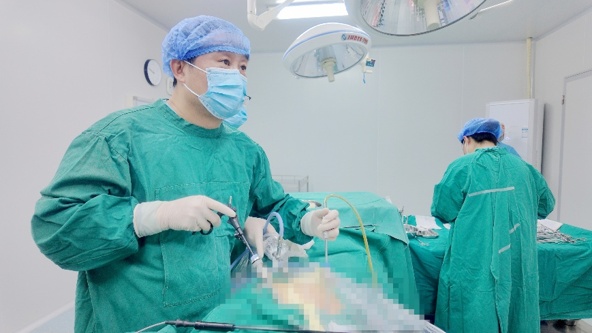28岁女子体内取出“绿松石”,只因长期有这个饮食习惯,赶紧自查→ 28岁女子体内取出“绿松石”,只因长期有这个饮食习惯,赶紧自查→