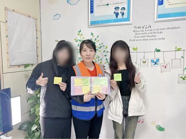 解锁“高颜值”身份证照!网友:一定要夸夸这家派出所 解锁“高颜值”身份证照!网友:一定要夸夸这家派出所