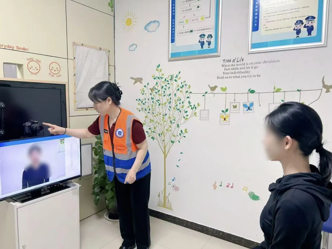 解锁“高颜值”身份证照!网友:一定要夸夸这家派出所 解锁“高颜值”身份证照!网友:一定要夸夸这家派出所