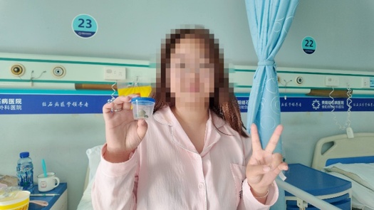 28岁女子体内取出“绿松石”,只因长期有这个饮食习惯,赶紧自查→ 28岁女子体内取出“绿松石”,只因长期有这个饮食习惯,赶紧自查→