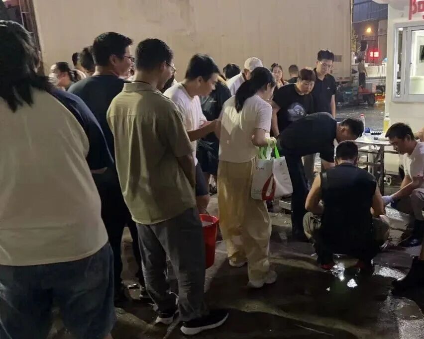 别再生啃大螃蟹了,有人疼到吃不下饭!对自己的牙齿好一点,记住…… 别再生啃大螃蟹了,有人疼到吃不下饭!对自己的牙齿好一点,记住……