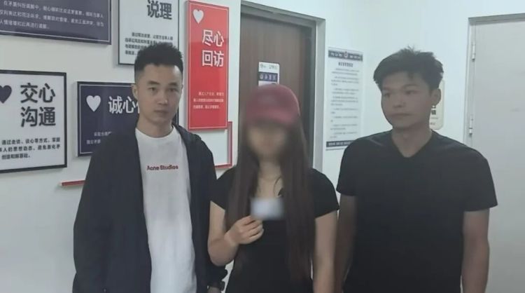 机场上演紧急抓捕 &nbsp;诈骗嫌疑人登机前落网