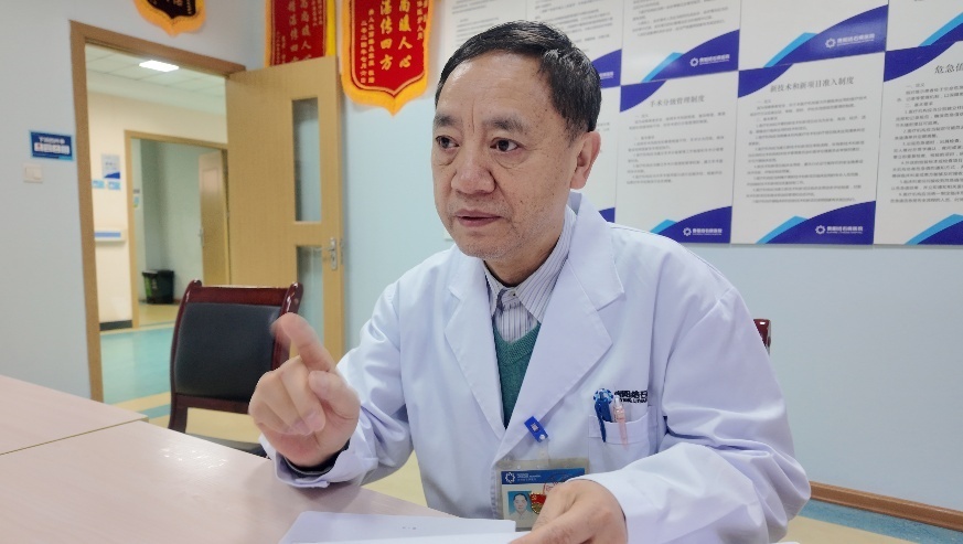 罕见!9公分超大结石险些“撑爆”胆囊!专家:这些生活习惯要避免…… 罕见!9公分超大结石险些“撑爆”胆囊!专家:这些生活习惯要避免……